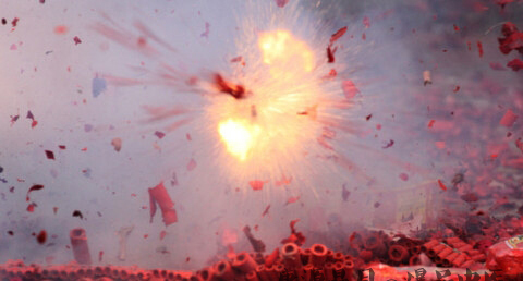 过年放鞭炮的寓意