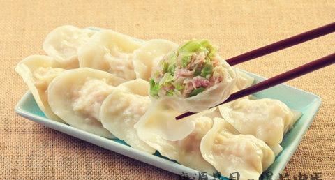 除夕吃饺子是纪念谁