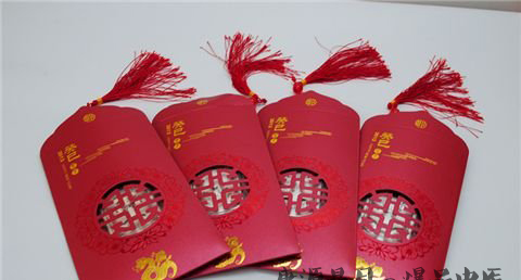 过年给压岁钱的由来