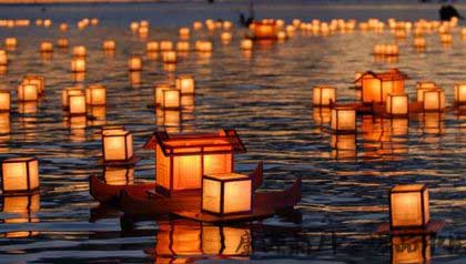 山东中元节习俗：祭祖、放海灯