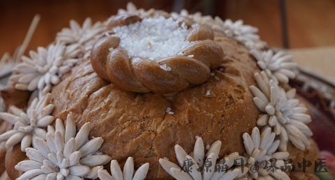 过年吃年糕的寓意