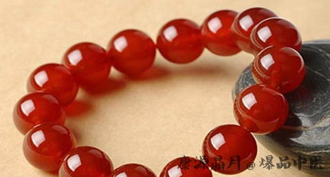 属鸡的本命年可以佩戴黄金吗