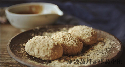 小雪为什么要品尝糍粑