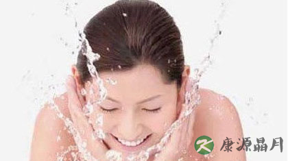 夏季脸部如何补水 皮肤补水小窍门