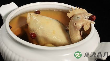 秋季用什么炖鸡汤最好