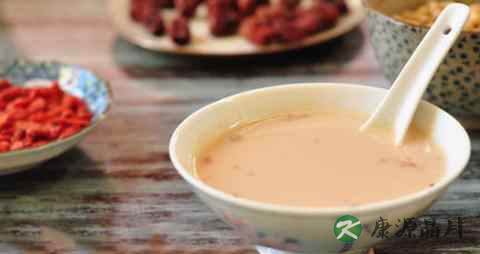 冬季吃红枣的好处