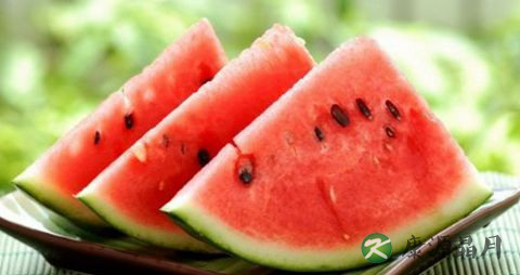 吃西瓜中毒有什么反应