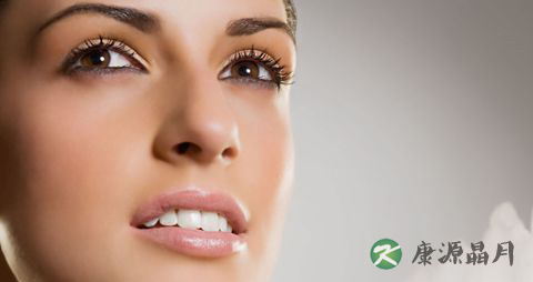 涂抹药膏别贪多