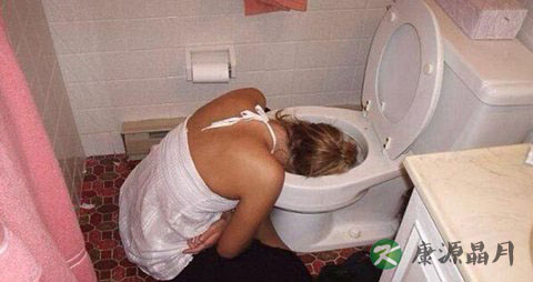 伴娘狂喝白酒致死 为什么会酒精中毒