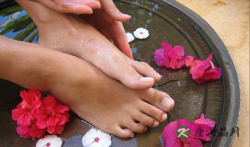 头痛从脚治起 小病小痛足疗甚好