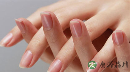 指甲上有竖纹是怎么回事