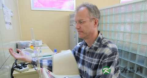 甲亢是怎么引起的