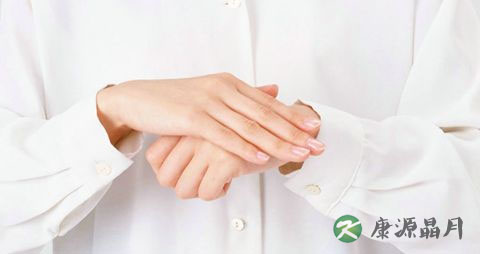 男生冬天手冷是怎么回事