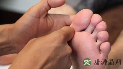 每天搓脚心胜似吃人参