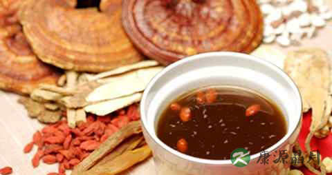 喝中药能吃蒜吗