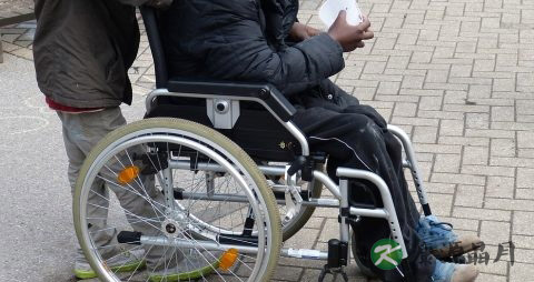 膝盖有响声是怎么回事