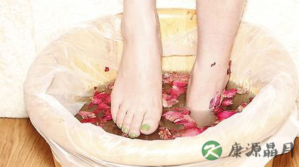 中药泡脚治失眠有奇效 中药泡脚治失眠有奇效