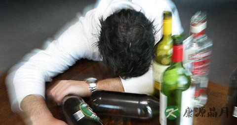 伴娘狂喝白酒致死 为什么会酒精中毒
