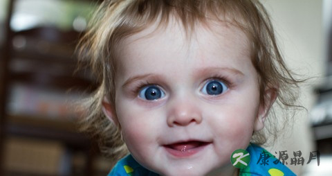 一岁小孩经常眨眼睛怎么回事