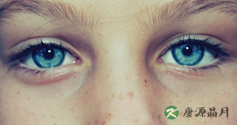经常眨眼睛好吗 经常眨眼睛好吗
