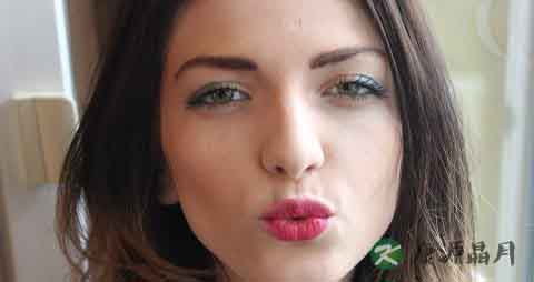 巴旦木吃多了会上火吗 巴旦木吃多了会上火吗