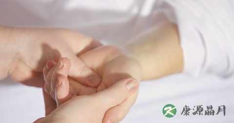 摔了一跤头晕恶心想吐是怎么回事 摔了一跤头晕恶心想吐是怎么回事