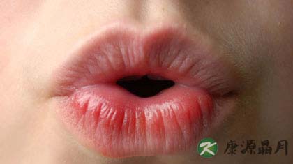 嘴唇发干是什么原因