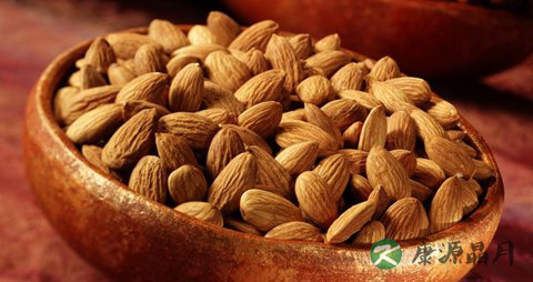 杏仁吃多了会上火吗 杏仁吃多了会上火吗