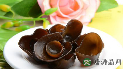 脸部干燥脱皮怎么办呢