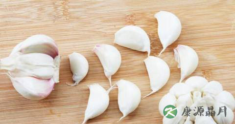 大蒜吃多了会上火吗