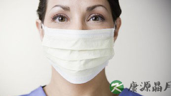 秋冬保暖别做6件事：用热水洗脸