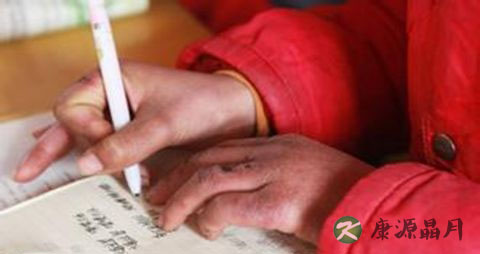 冬天手上生冻疮怎么办