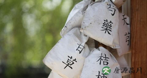 肚子中间胀痛怎么回事