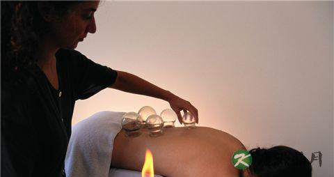 中医拔罐治病常用九大穴位