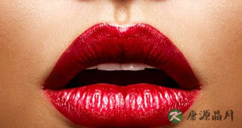 口臭的原因和治疗方法