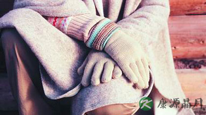 冬天手脚干裂是什么原因