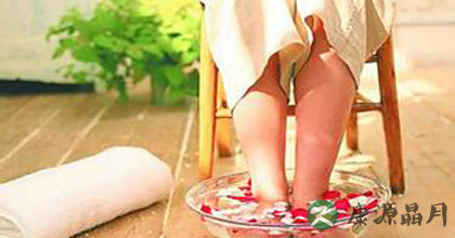 脚气怎么办？白醋泡脚能治脚气吗