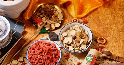 白发怎么治疗 白发怎么治疗