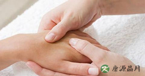 冬天手裂用什么能预防