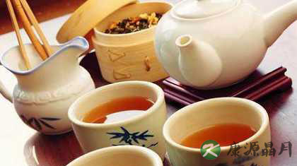 中医揭秘“隔夜茶”的八种妙用