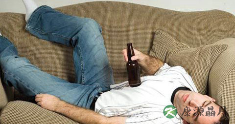 伴娘狂喝白酒致死 为什么会酒精中毒