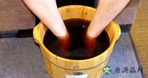 三伏天泡脚出汗多好吗