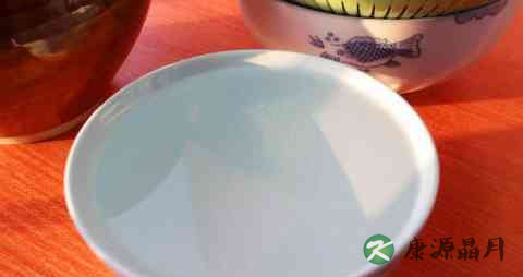 想呕吐怎么吐出来