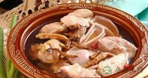 核桃煲汤的方法