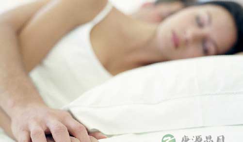 黄金周睡太多可能引起肠胃病