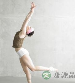 不良走路姿势造成胖胖腿