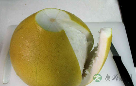 吃柚子别扔柚子皮：柚子皮妙用多