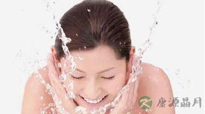 快速帮你抚平痘坑的10个小招