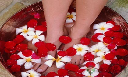 晨起泡脚胜于吃药