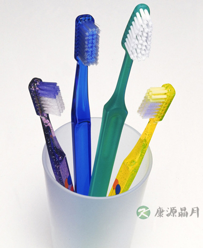 牙刷使用好　牙齿更健康
